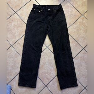 Levis 501 90s

28W 30L